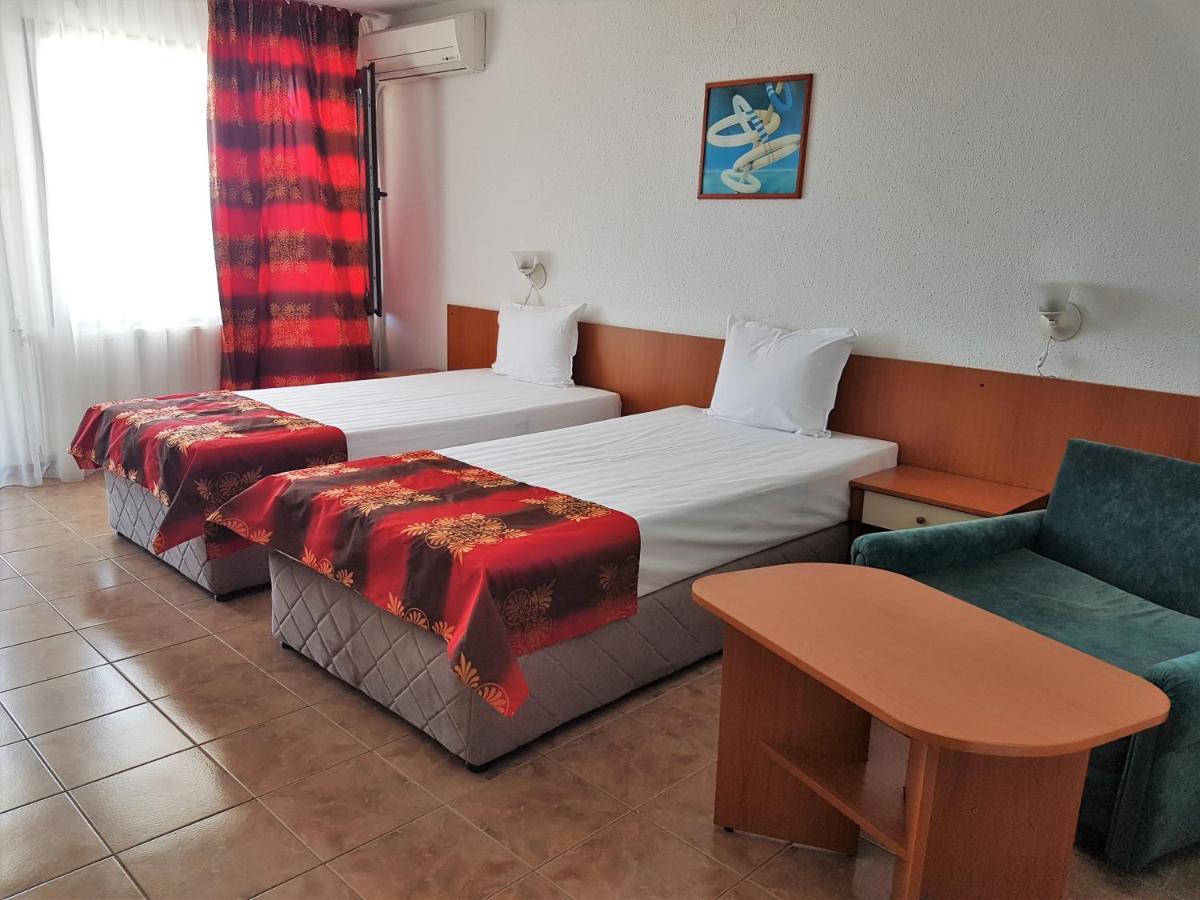 Family Hotel Venera Kavarna Ngoại thất bức ảnh